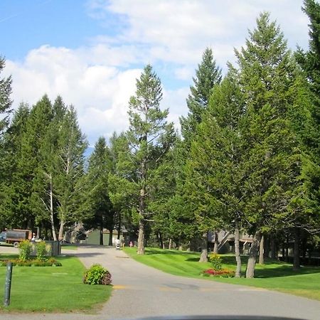 Akiskinook At Windermere Lake - Private Beach Access - New Pool And Hot Tub Now Open! Invermere Esterno foto