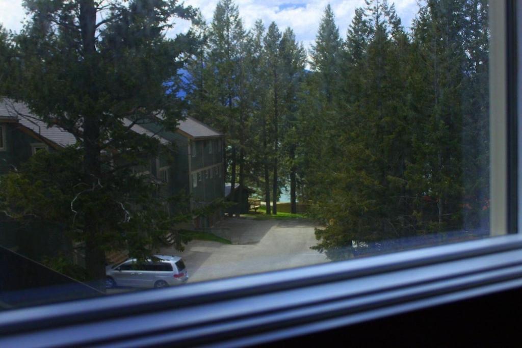 Akiskinook At Windermere Lake - Private Beach Access - New Pool And Hot Tub Now Open! Invermere Esterno foto