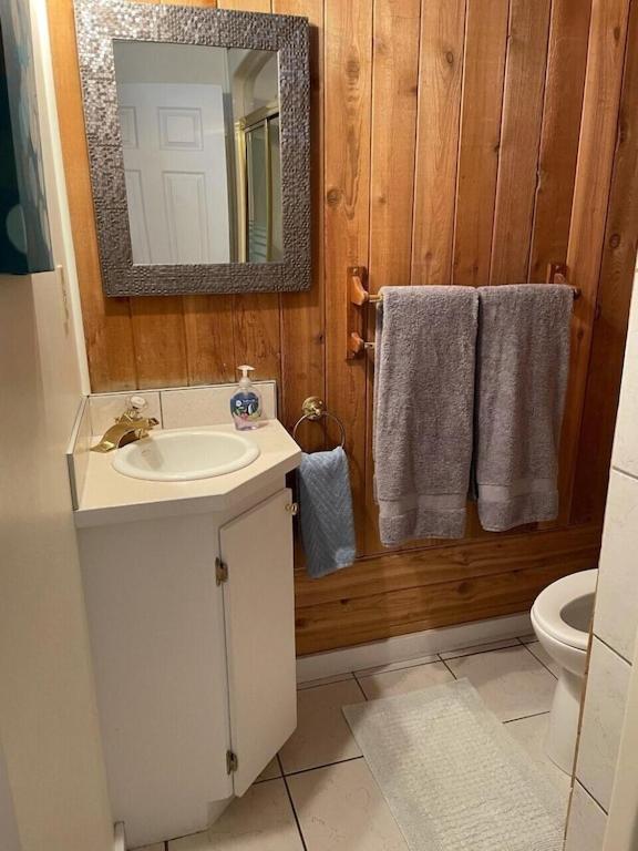 Akiskinook At Windermere Lake - Private Beach Access - New Pool And Hot Tub Now Open! Invermere Esterno foto